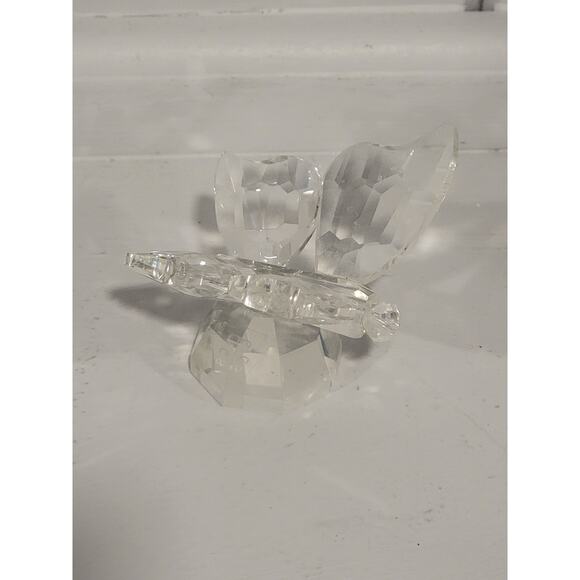Simon Designs Clear Crystal Butterfly Figurine 2.75” X 2.5” - Picture 3 of 6